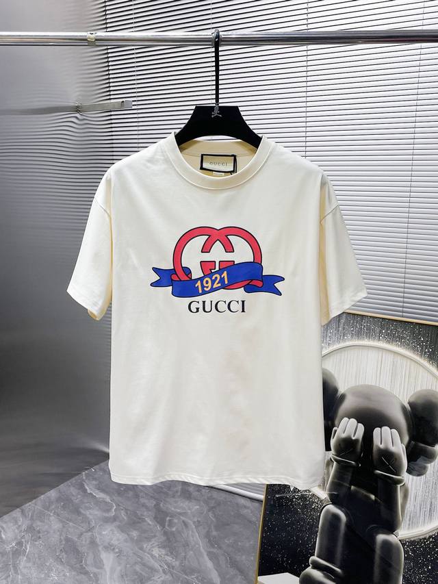 古奇 Gucci 2024Ss新款 圆领 短袖 T恤 体恤 半袖 ，高端版本！专柜定制面料 透气舒适度高，细节无可挑剔，品牌元素设计理念，体现高品质。手感细腻柔