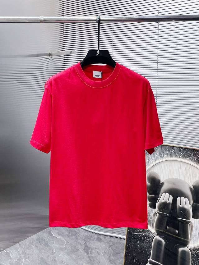 巴宝莉 Burberry 2024新款 圆领 短袖 T恤 体恤 半袖 ，高端版本！专柜定制面料 透气舒适度高，细节无可挑剔，品牌元素设计理念，体现高品质。手感细